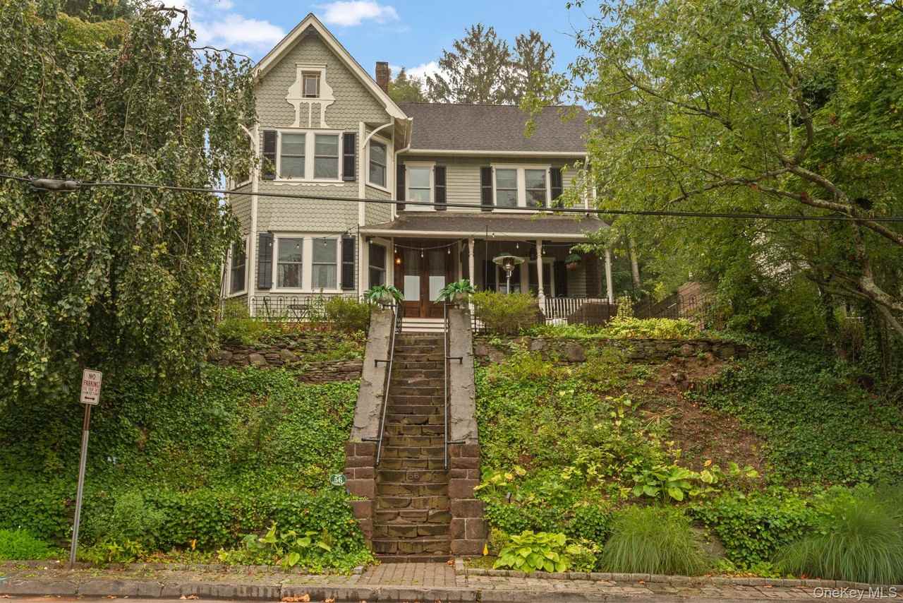 56 Scudder Ave - Photo 2 of 27