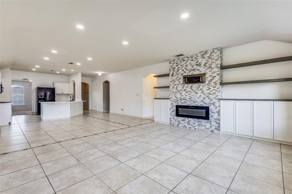 509 Creekside Dr - Photo 3 of 12