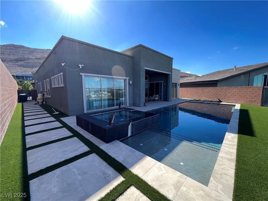 6150 Stone Rise Street - Photo 5 of 32