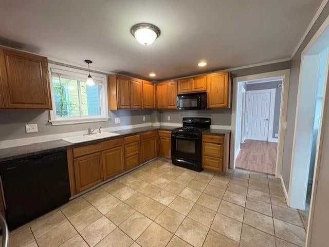 350 Pearl St - Photo 5 of 16