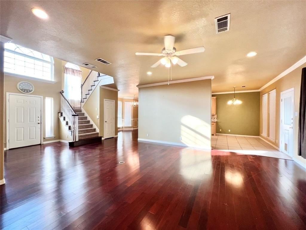 9113 Trail Wood Dr - Photo 7 of 40