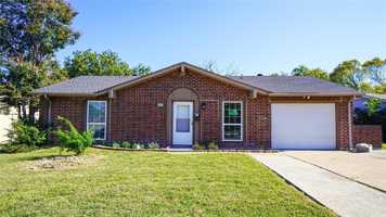 featured image of 1221 Cove Dr