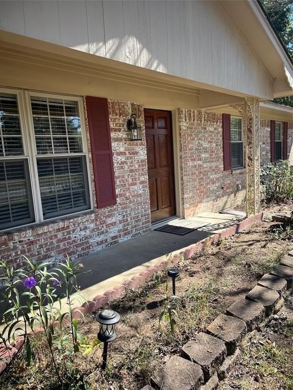 2935 40th Street Southeast - Photo 3 of 22