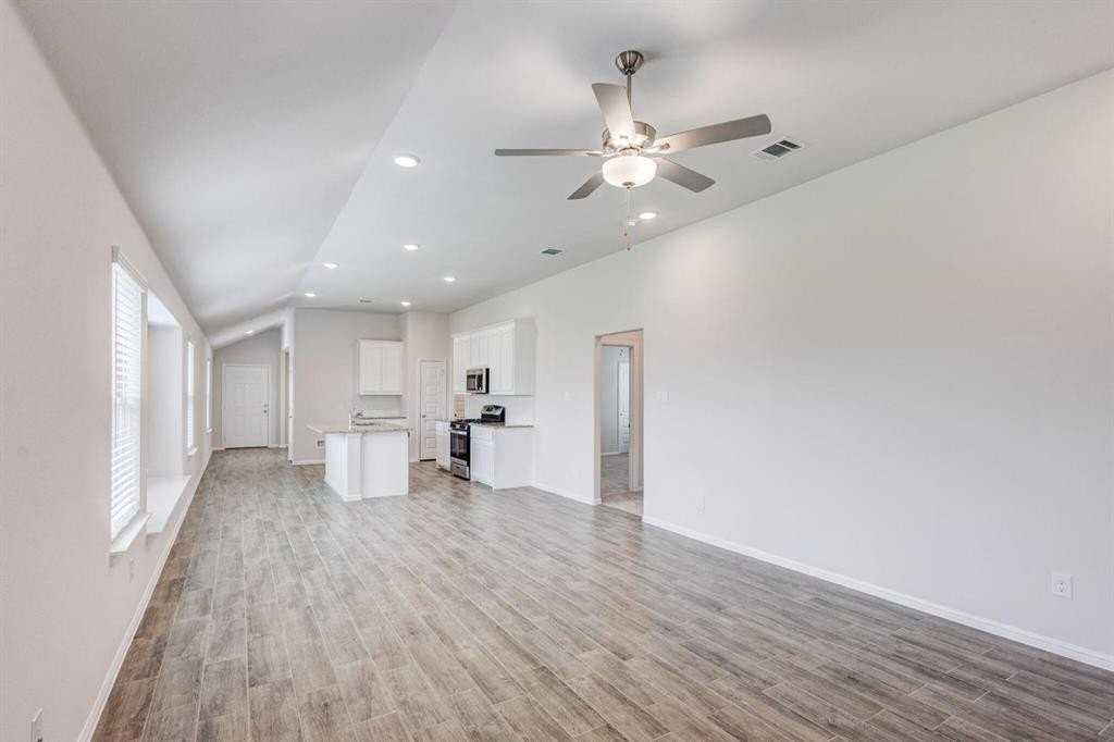 14157 Danesdale Dr - Photo 7 of 21