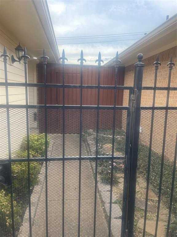 2149 Stradivarius Ln - Photo 3 of 28