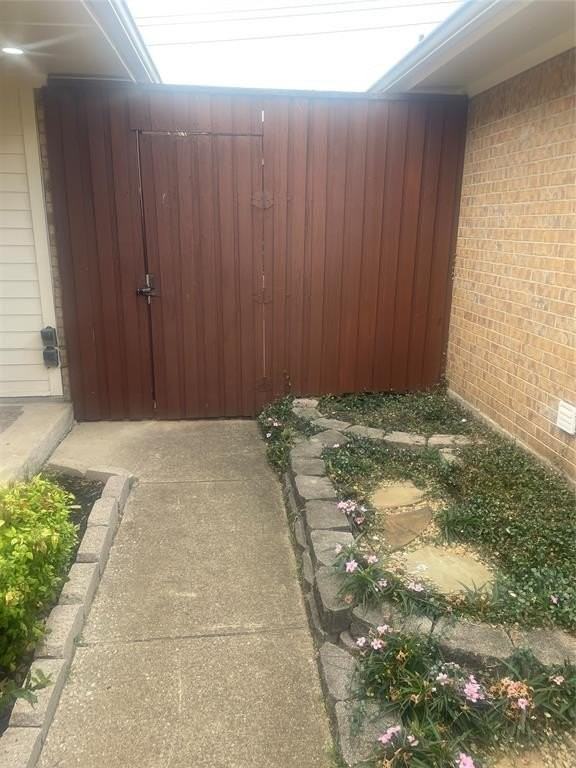 2149 Stradivarius Ln - Photo 4 of 28