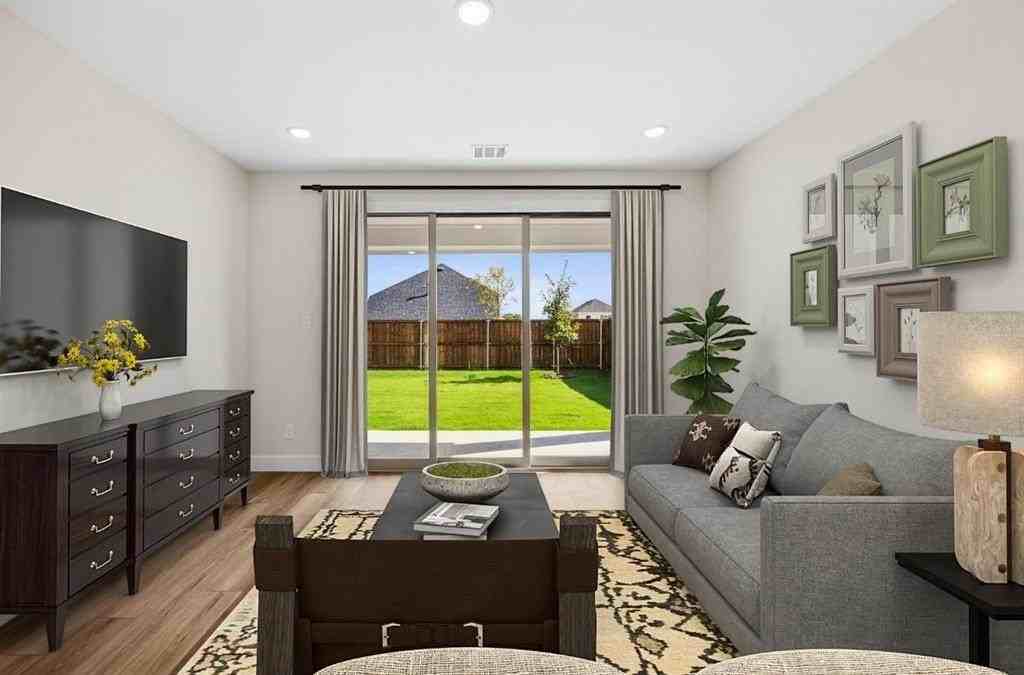 610 Sunflower Trl - Photo 2 of 14