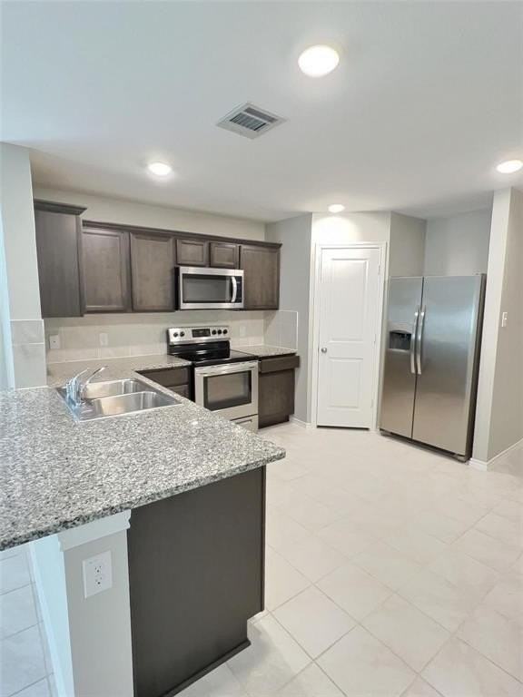 1103 Meadow Side Dr - Photo 3 of 7