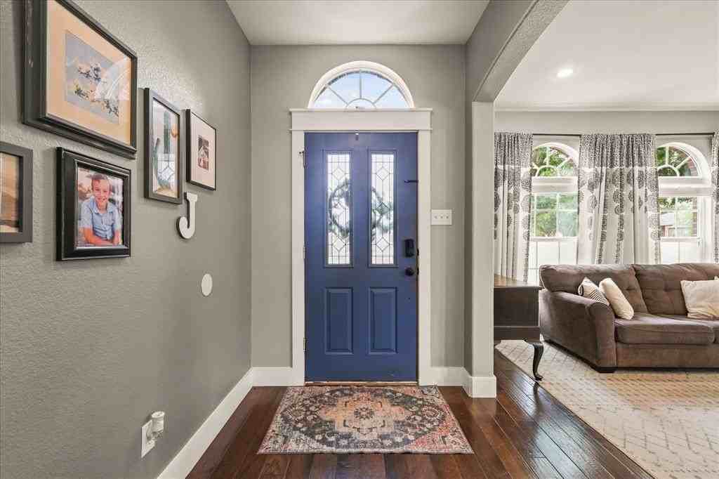 4721 Heron Pond Lane - Photo 4 of 40