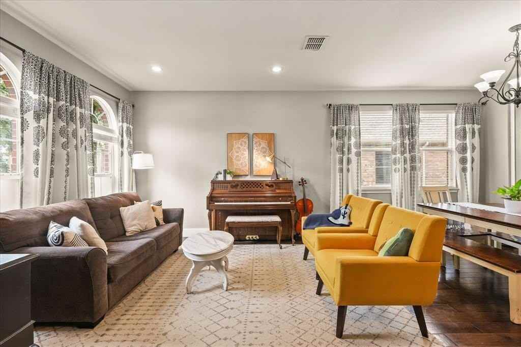 4721 Heron Pond Lane - Photo 6 of 40