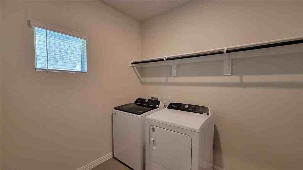 405 Quarry St - Photo 6 of 27