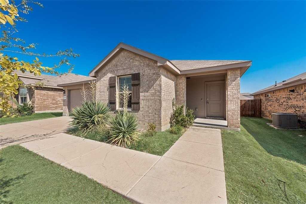 16640 Portage St - Photo 3 of 20