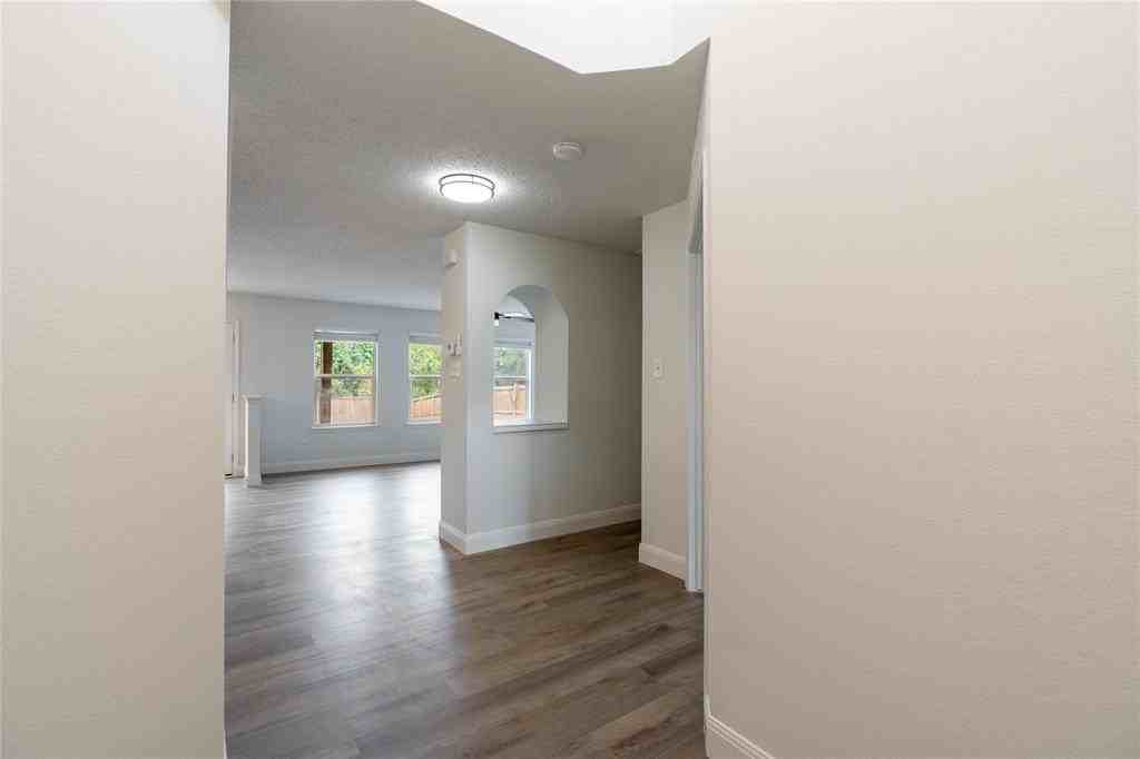 2304 Glenhaven Dr - Photo 5 of 39