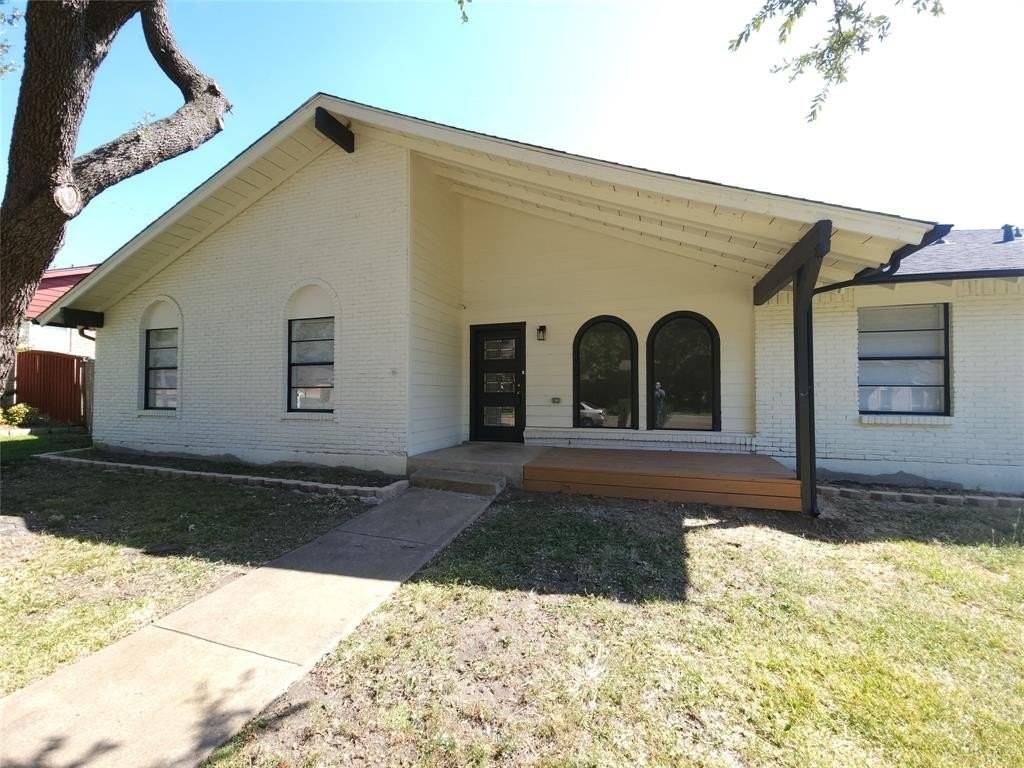 1502 Hiawatha Way - Photo 2 of 40