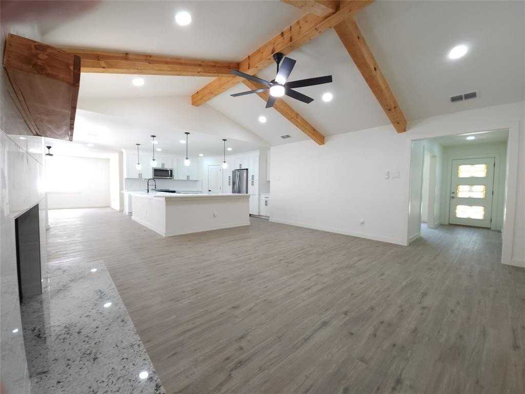 1502 Hiawatha Way - Photo 4 of 40