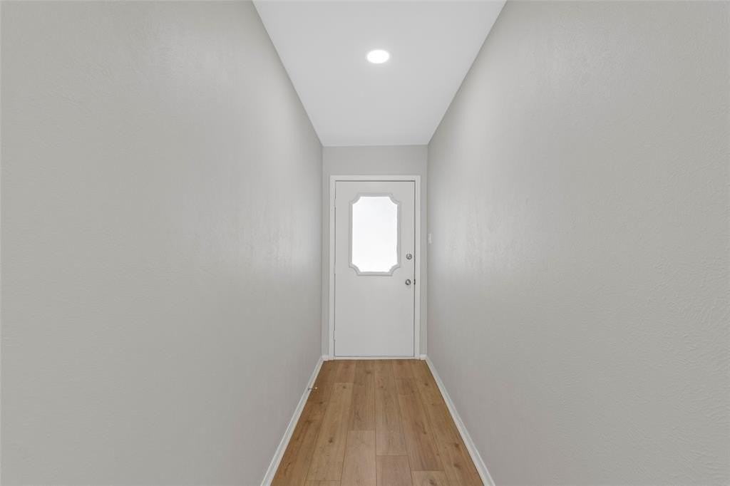 6250 Shirley Dr - Photo 7 of 39