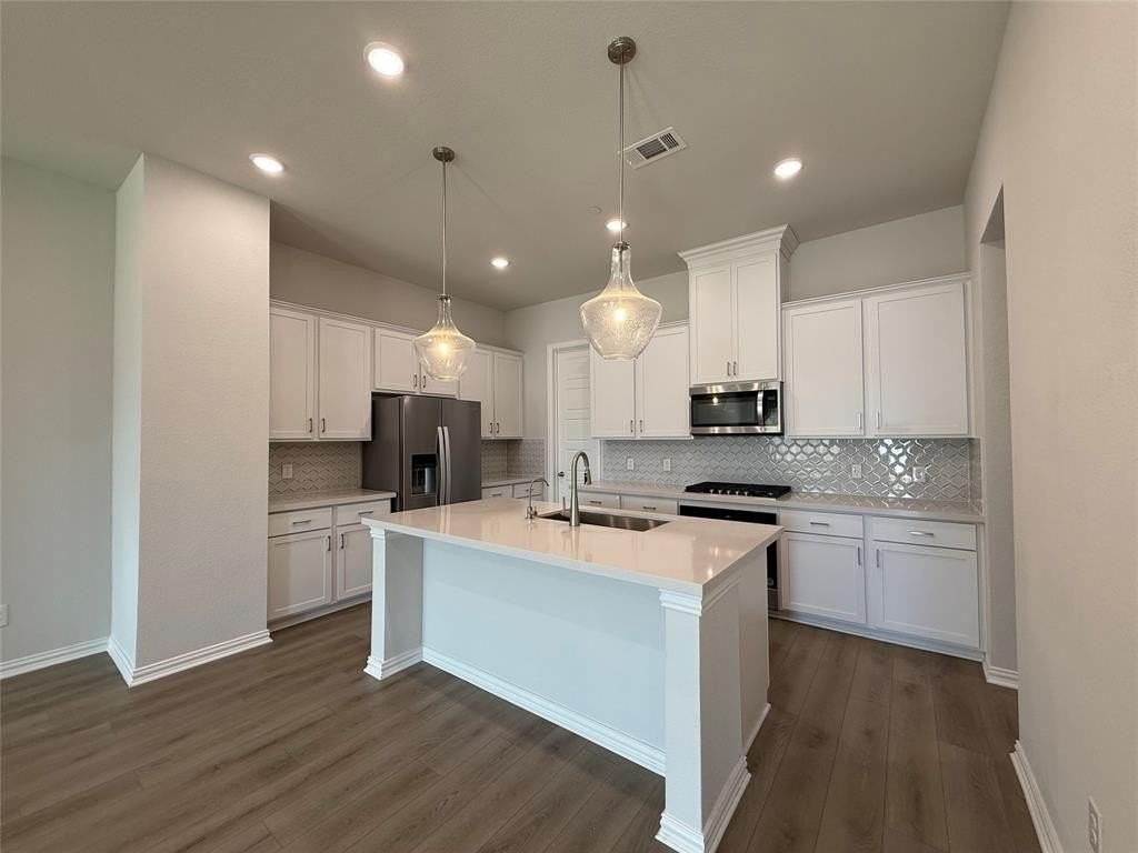 8330 Massive Dr - Photo 4 of 21