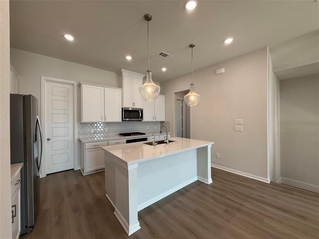 8330 Massive Dr - Photo 5 of 21