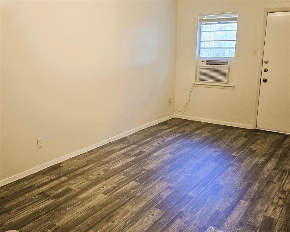 2414 52nd St - Photo 4 of 13