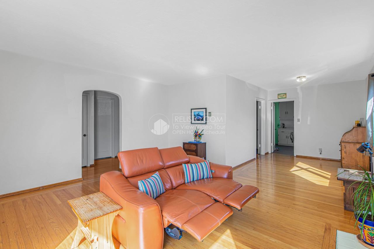 782 Ventura St - Photo 4 of 27