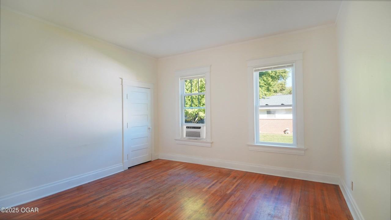 423 Connor Avenue - Photo 6 of 14