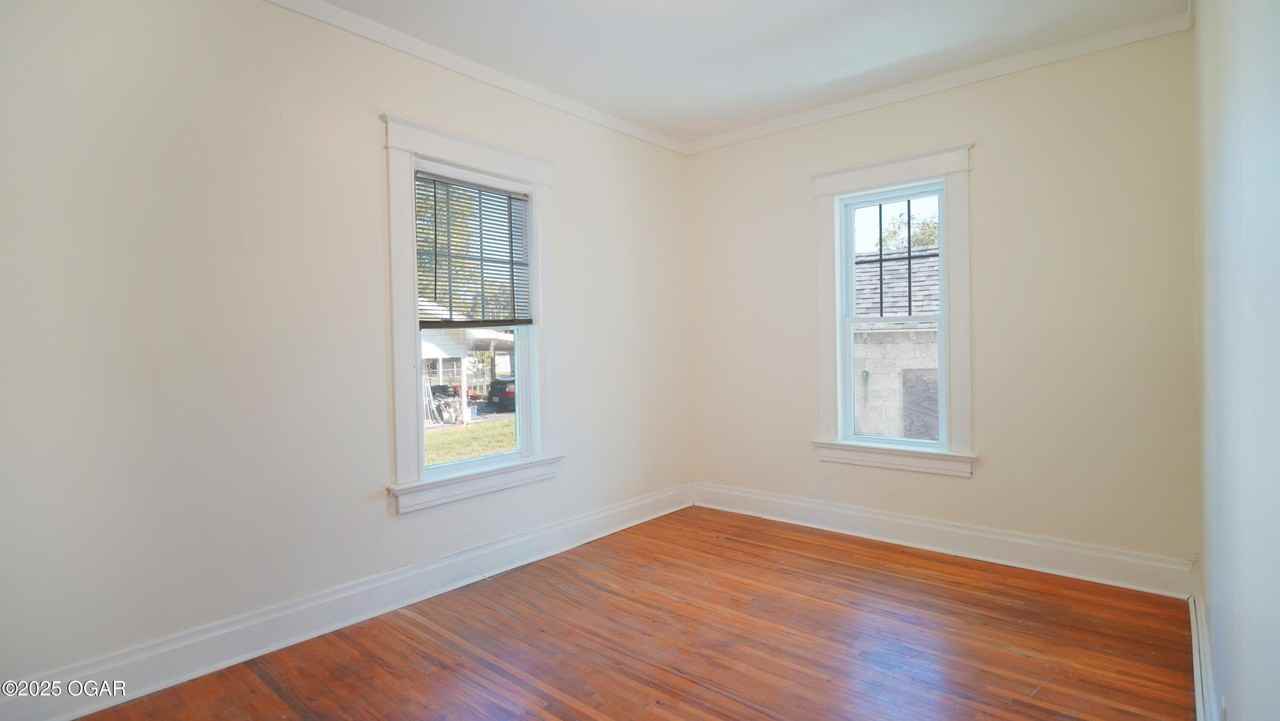 423 Connor Avenue - Photo 7 of 14