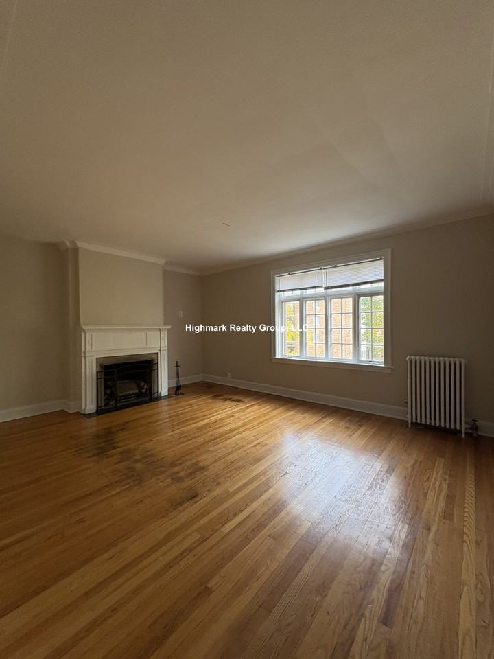 1456 Lake St #3NA - Photo 3 of 17