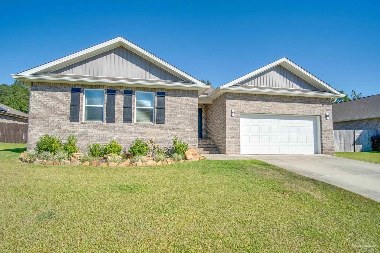 4668 Red Oak Drive - Photo 2 of 44