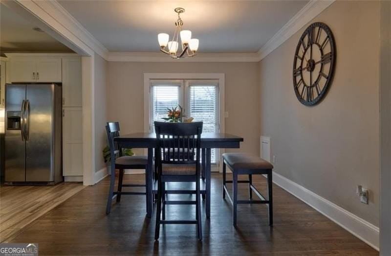 1074 Jefferson Ave - Photo 4 of 13