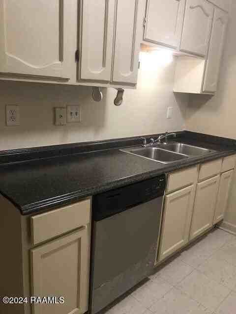 109 Rue Royale #A - Photo 5 of 13