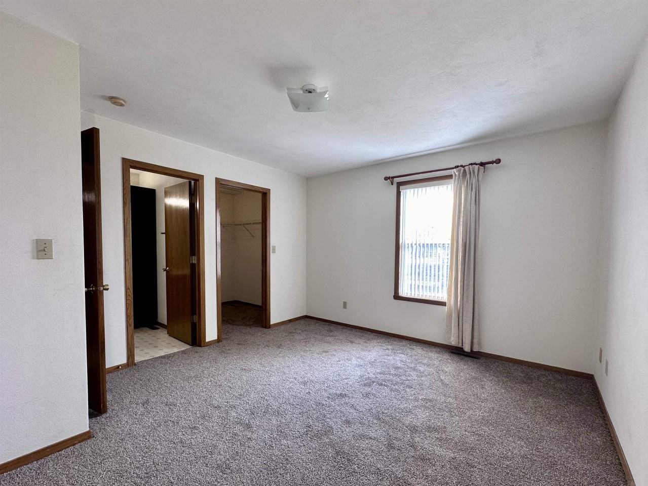 6497 Maeve Ln - Photo 7 of 24