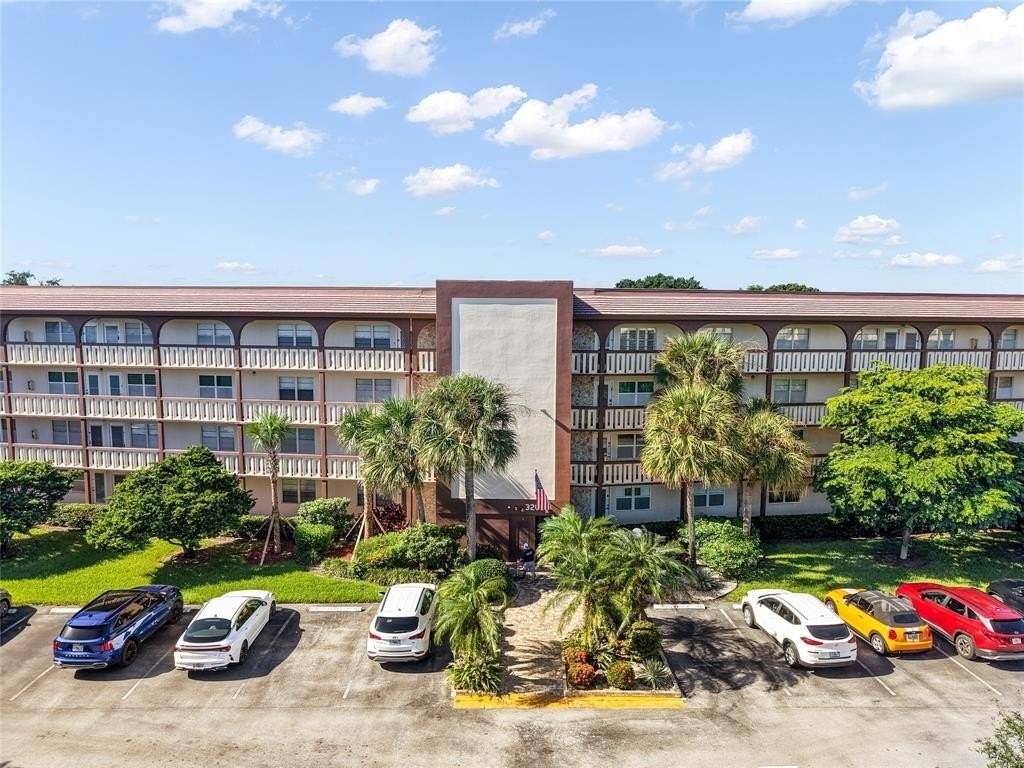 3203 Portofino Pt #M1 - Photo 6 of 32