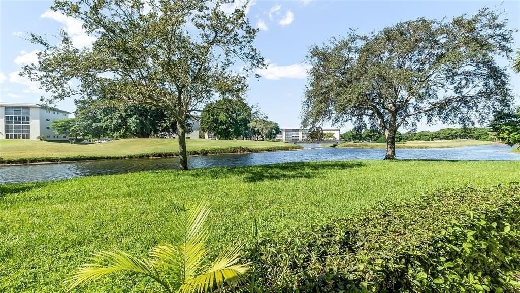 3203 Portofino Pt #M1 - Photo 7 of 32