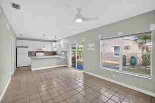 625 Ne 10th Ave #3 - Photo 1 of 1