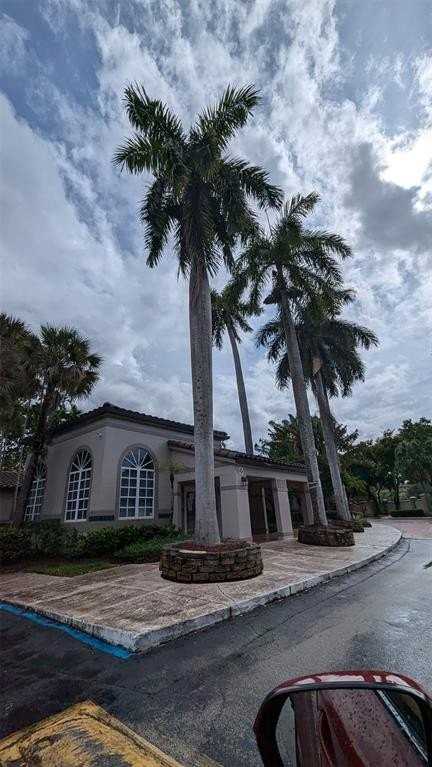 9919 Nob Hill Ln #9919 - Photo 2 of 19