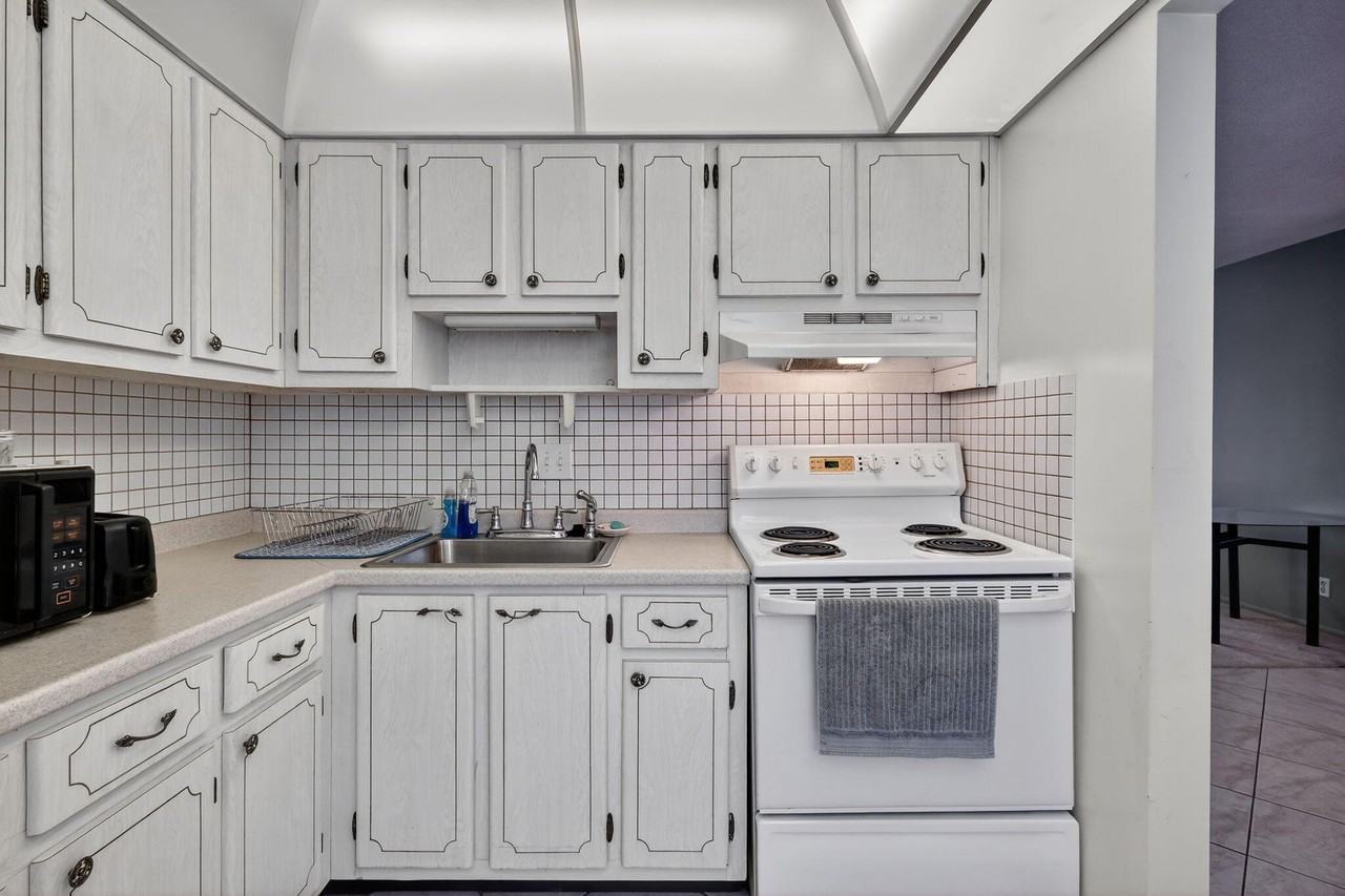 2152 Ne 1st Way #205 - Photo 6 of 14