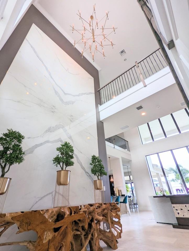 7095 Nw 27th Ave - Photo 4 of 50