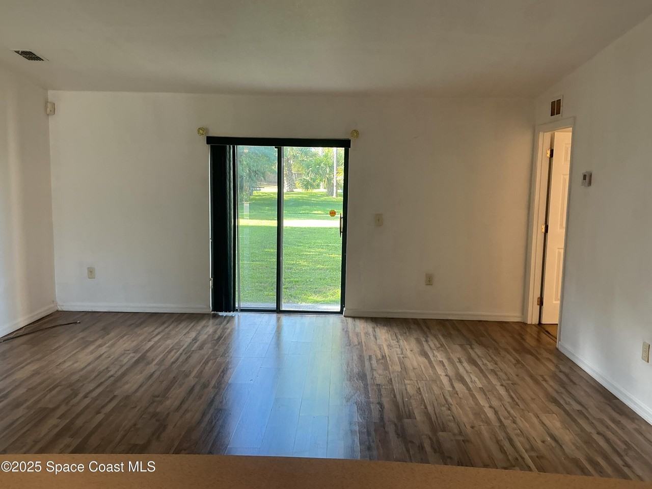 376 Americana Blvd Ne - Photo 7 of 20