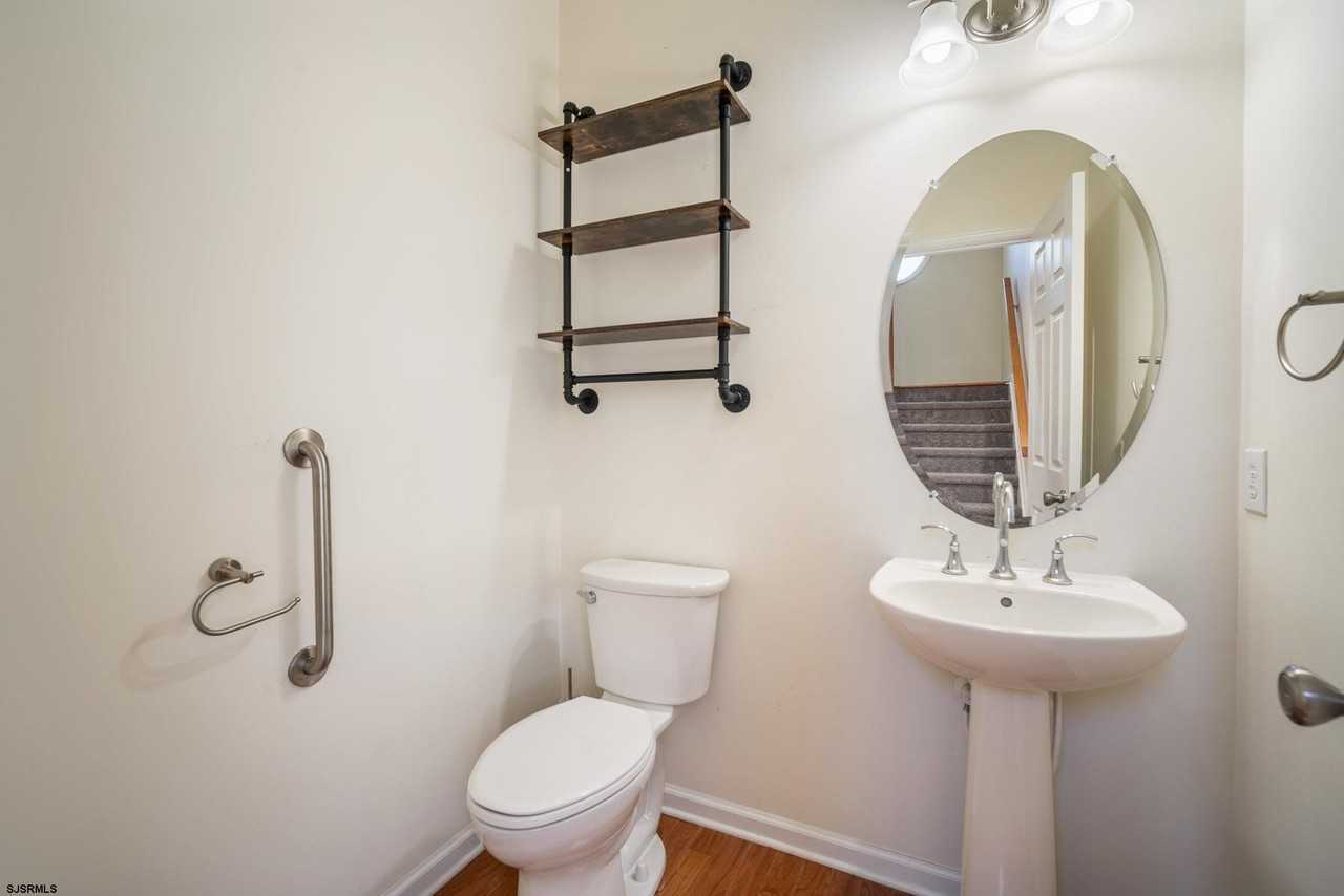 215 Mallard Ln - Photo 6 of 26