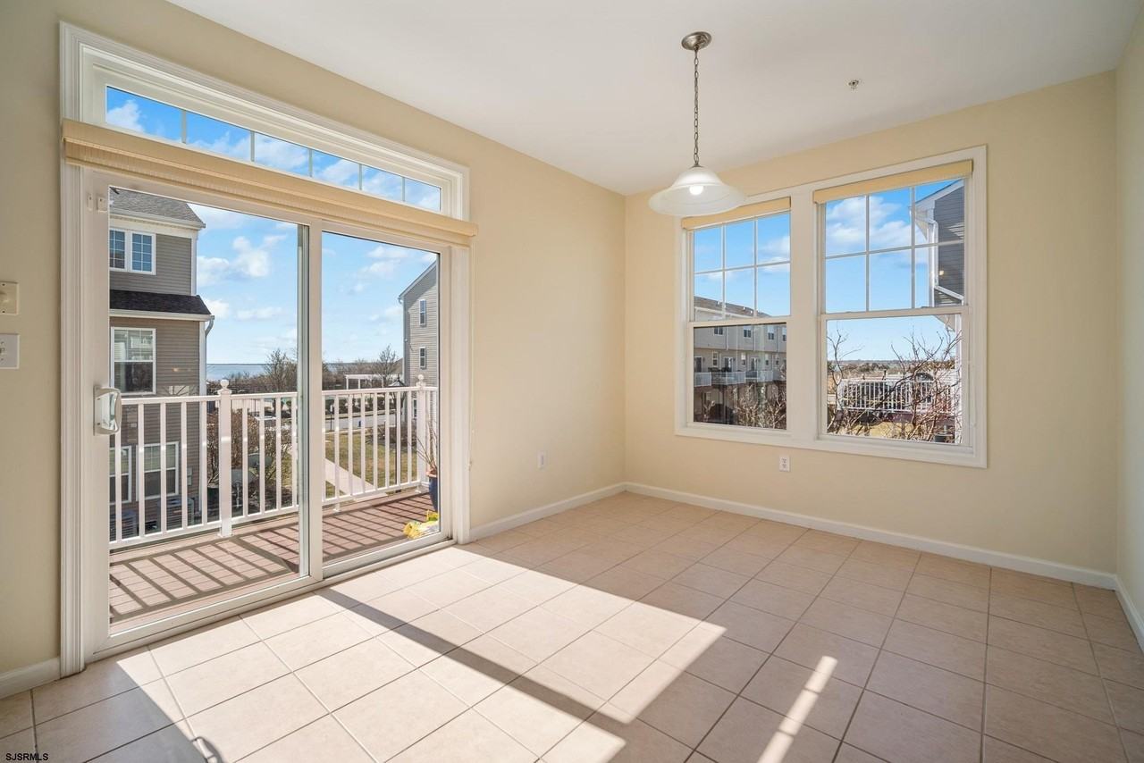 215 Mallard Ln - Photo 7 of 26