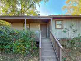 1556 Twin Lakes Cir - Photo 1 of 1