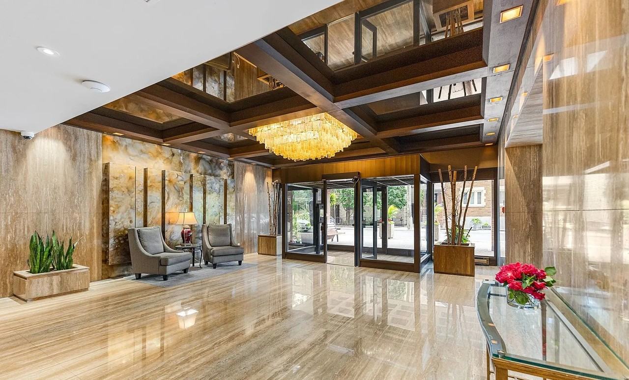 20 The Driveway - 1202 - Photo 3 of 20