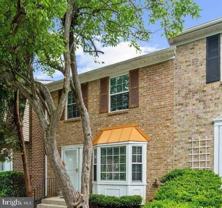 1073 Travis Ln - Photo 1 of 1