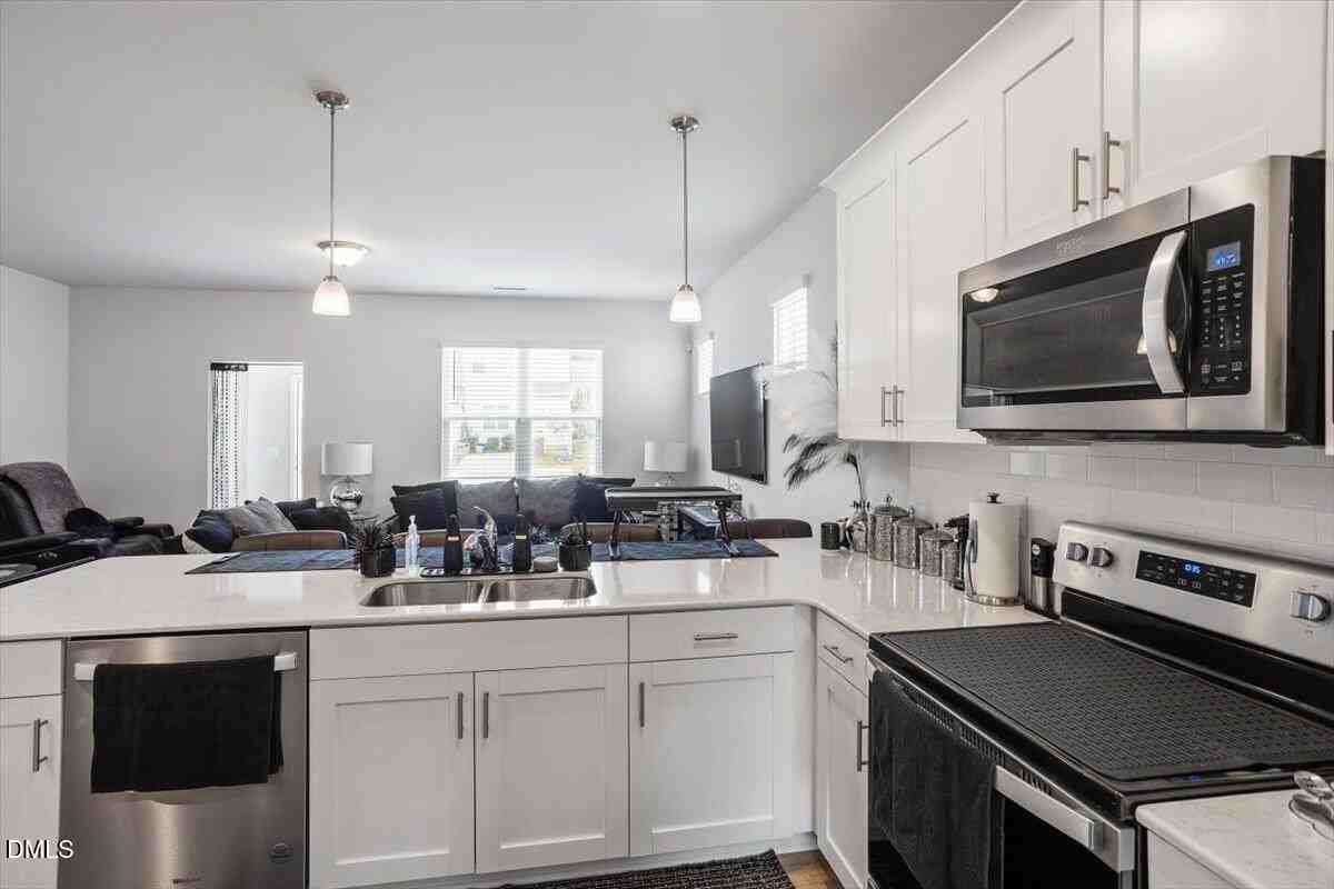 80 Liam St - Photo 6 of 26