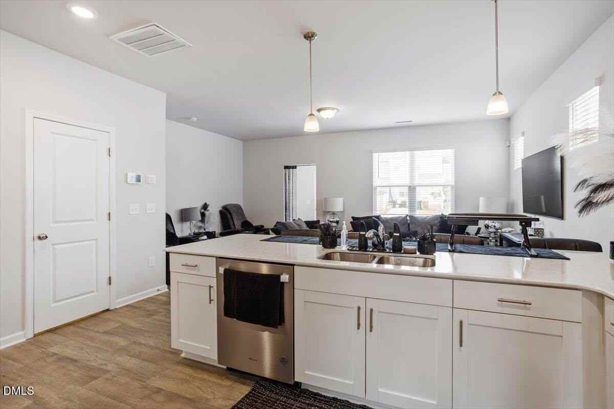 80 Liam St - Photo 7 of 26