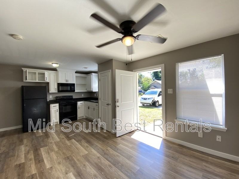 1905 W 16th St - Photo 3 of 10