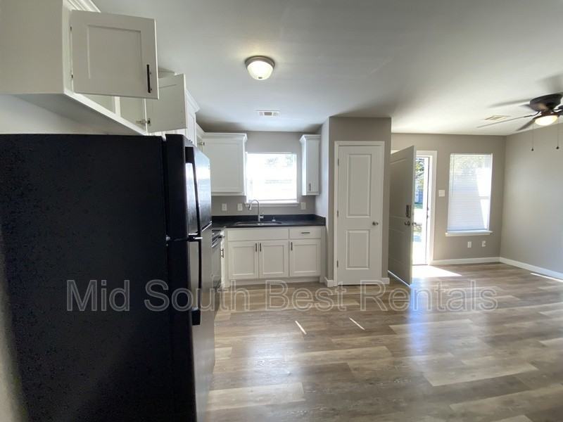 1905 W 16th St - Photo 5 of 10