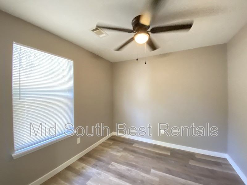 1905 W 16th St - Photo 7 of 10