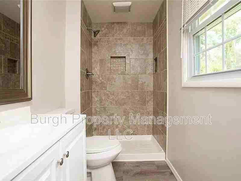 1248 Satellite Cir - Photo 7 of 25