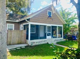 featured image of 136 W Pine Bluff St